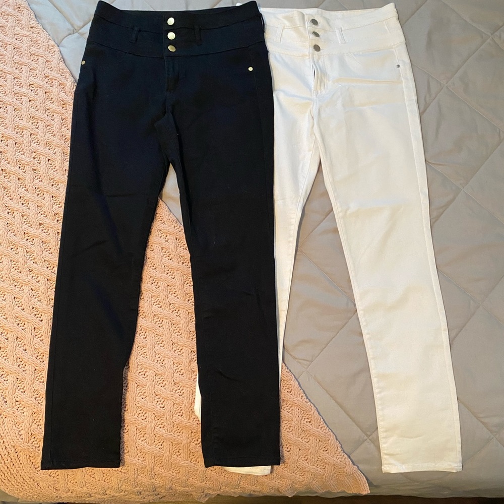 2 pairs of high waisted skinny jeans